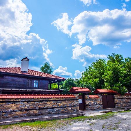 Villa Стальовата Къща - Stalyovata House Prokhod Exterior foto